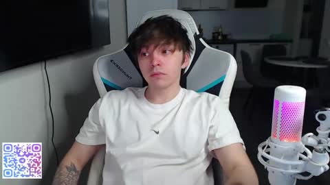 Jayce online show from June 2, 4:31 pm