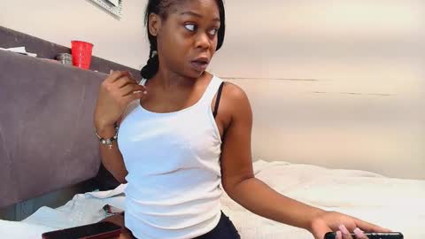 Snapshot of jaydomonique chatting on November 1, 6:04 am Naomiruty online show from November 1, 6:04 am