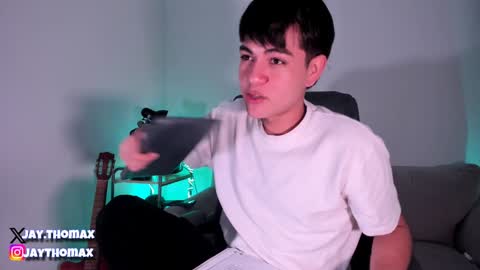 Snapshot of jaythomax chatting on February 6, 3:41 pm jaythomax online show from February 6, 3:41 pm