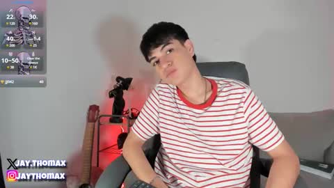 Snapshot of jaythomax chatting on February 7, 12:53 am jaythomax online show from February 7, 12:53 am