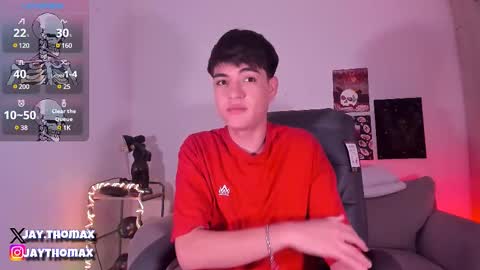 Snapshot of jaythomax chatting on February 19, 1:29 am jaythomax online show from February 19, 1:29 am