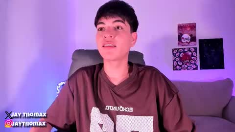 Snapshot of jaythomax chatting on February 21, 12:38 am jaythomax online show from February 21, 12:38 am