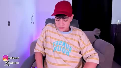 Snapshot of jaythomax chatting on October 12, 7:24 pm jaythomax online show from October 12, 7:24 pm