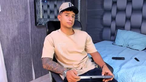 jaze_bradley online show from October 15, 11:32 am