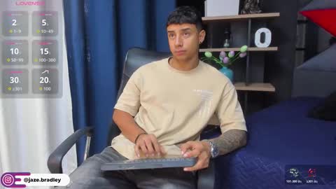 jaze_bradley online show from October 31, 11:33 am