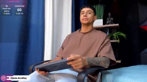 jaze_bradley online show from November 17, 11:27 am