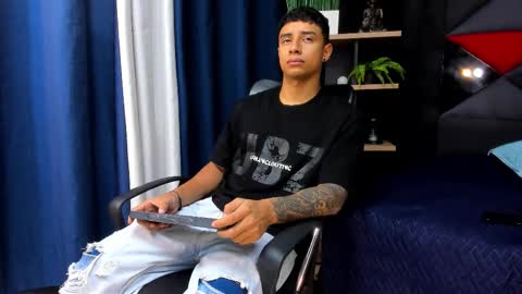 jaze_bradley online show from November 19, 11:32 am