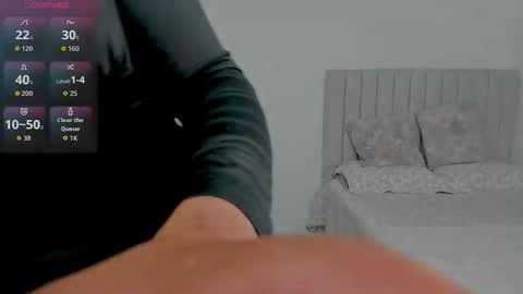 Snapshot of jazmin1000 chatting on December 16, 6:40 am valentin online show from December 16, 6:40 am