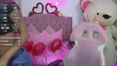 Snapshot of jazmin_tay chatting on February 16, 1:36 am Jazmin online show from February 16, 1:36 am