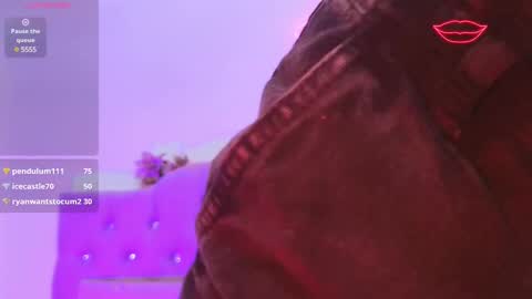 Snapshot of jazmin_tay chatting on February 22, 1:55 am Jazmin online show from February 22, 1:55 am