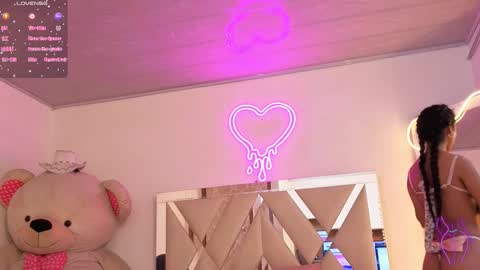 Snapshot of jazmin_tay chatting on October 31, 11:44 am Jazmin online show from October 31, 11:44 am