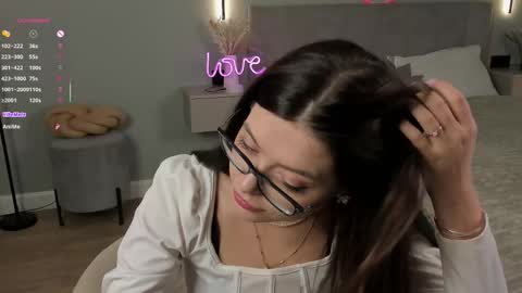 Mira the personal mirage D online show from October 19, 7:20 am