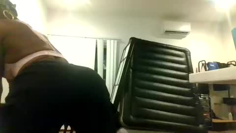 Jazzystelo online show from October 11, 5:28 am