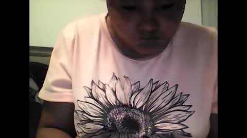 Snapshot of jccaramelbarbie12 chatting on March 10, 12:29 am JCCaramelbarbie online show from March 10, 12:29 am