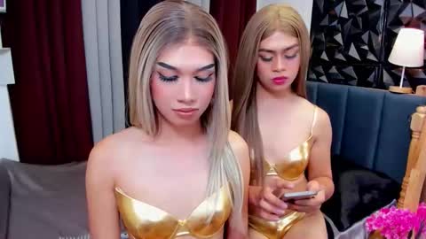 Snapshot of jchugecock chatting on November 6, 1:45 pm jchugecock online show from November 6, 1:45 pm