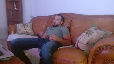 Snapshot of jcmax305 chatting on January 31, 12:51 pm JcMax305 online show from January 31, 12:51 pm