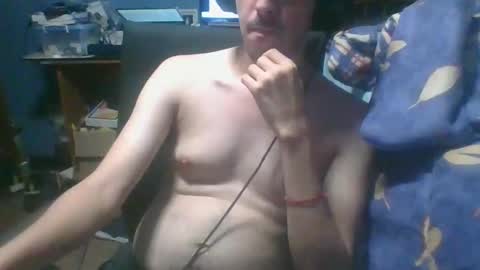 Snapshot of jcsergiod chatting on January 21, 12:04 am jcsergiod online show from January 21, 12:04 am