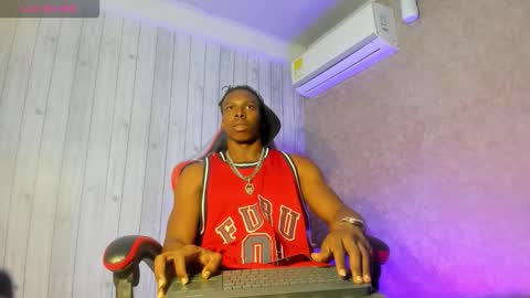 Snapshot of jd_thebaby chatting on December 21, 8:05 pm jd thebaby online show from December 21, 8:05 pm