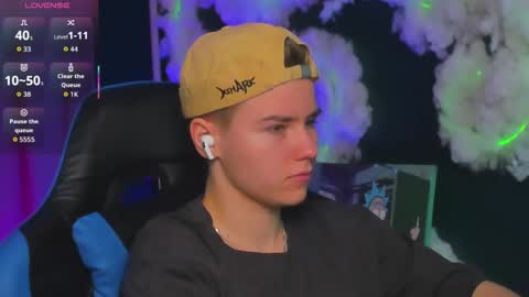 jean_wilsons online show from December 2, 11:04 am