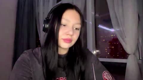 Snapshot of jeaneburroughs chatting on December 16, 1:49 pm Jeane online show from December 16, 1:49 pm