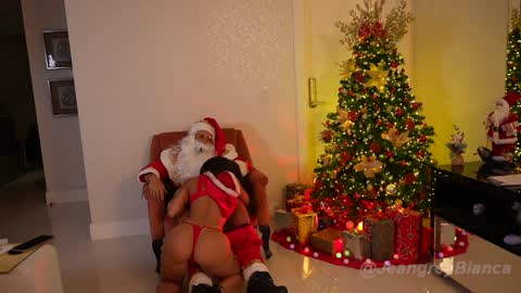 Snapshot of jeangreybianca chatting on December 16, 12:26 am Bianca online show from December 16, 12:26 am