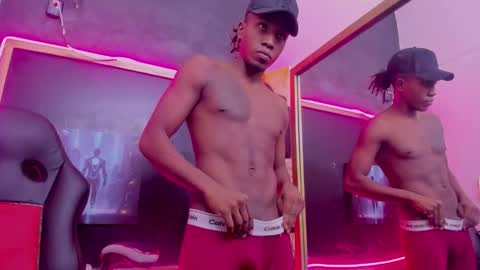 Snapshot of jeanpieroo26 chatting on February 8, 3:54 am jeanpieroo26 online show from February 8, 3:54 am