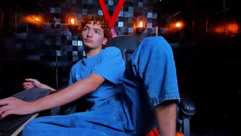 Juan Tompson online show from February 28, 7:26 pm