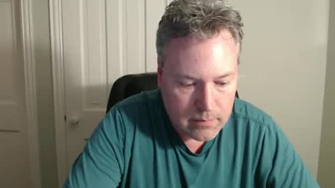 Snapshot of jeb5150 chatting on December 17, 6:24 am JE online show from December 17, 6:24 am