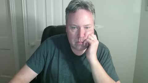 Snapshot of jeb5150 chatting on November 9, 3:27 am JE online show from November 9, 3:27 am