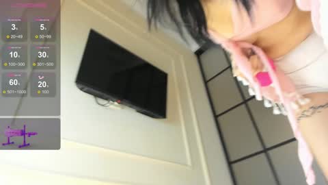 Snapshot of jee__son chatting on February 7, 1:22 pm jee__son online show from February 7, 1:22 pm