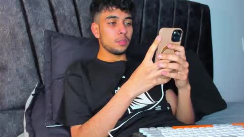 Snapshot of jei_cox chatting on October 25, 11:29 am jei online show from October 25, 11:29 am