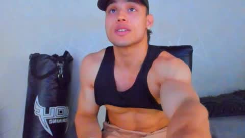 Snapshot of jeicob_gagnon chatting on December 15, 8:25 pm jeicob gagnon online show from December 15, 8:25 pm