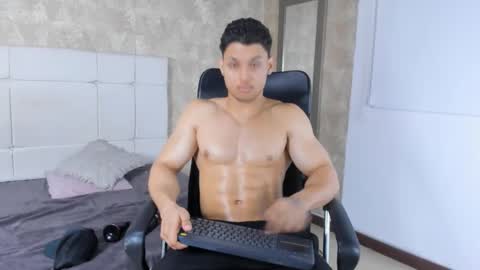Snapshot of jeicob_gagnon chatting on January 25, 4:03 pm jeicob gagnon online show from January 25, 4:03 pm