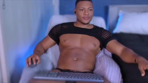 Snapshot of jeicowesst chatting on February 1, 8:37 pm jeicowesst online show from February 1, 8:37 pm