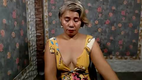 Snapshot of jemm36 chatting on December 2, 6:52 am Jem online show from December 2, 6:52 am