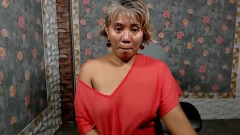 Snapshot of jemm36 chatting on December 24, 12:11 am Jem online show from December 24, 12:11 am