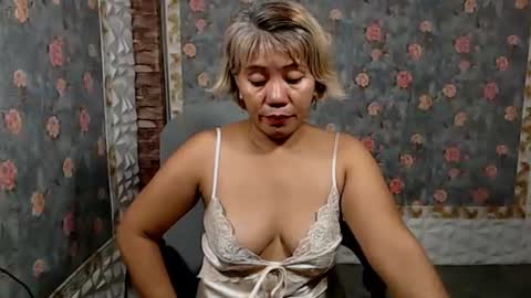 Snapshot of jemm36 chatting on December 25, 10:16 pm Jem online show from December 25, 10:16 pm