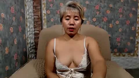 Snapshot of jemm36 chatting on December 28, 9:20 am Jem online show from December 28, 9:20 am