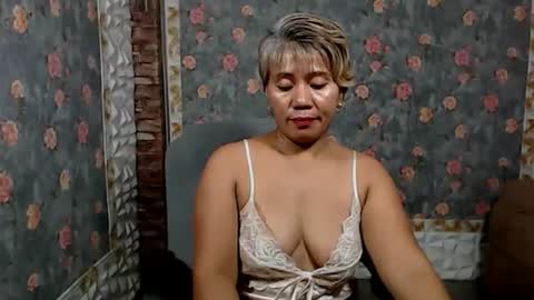 Snapshot of jemm36 chatting on January 11, 12:40 pm Jem online show from January 11, 12:40 pm