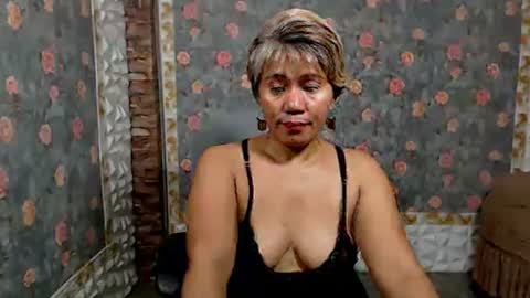 Snapshot of jemm36 chatting on January 19, 6:20 am Jem online show from January 19, 6:20 am