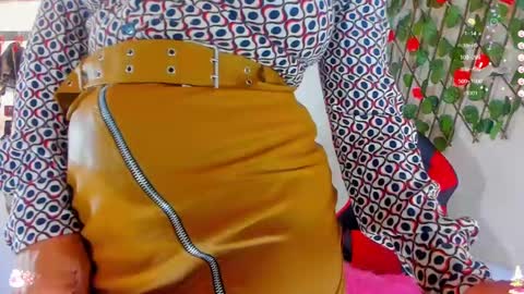 Snapshot of jena_derbo chatting on December 6, 10:38 am jena_derbo online show from December 6, 10:38 am