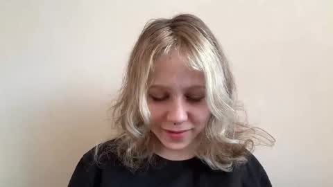 Jessica online show from April 22, 8:06 am