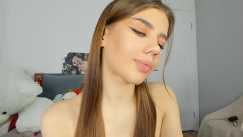 Snapshot of jenie_fire chatting on December 20, 7:28 pm Dolly online show from December 20, 7:28 pm