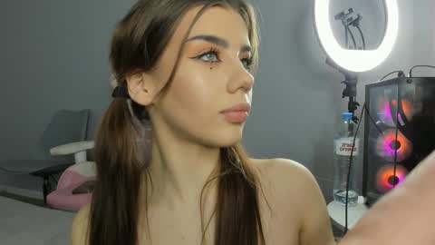 Snapshot of jenie_fire chatting on January 24, 7:28 pm Dolly online show from January 24, 7:28 pm