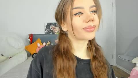 Snapshot of jenie_fire chatting on January 31, 1:23 pm Dolly online show from January 31, 1:23 pm