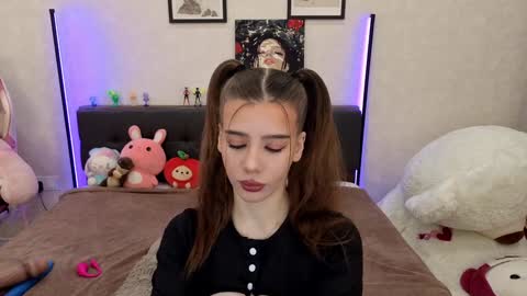 Snapshot of jenie_fire chatting on October 5, 1:31 pm Dolly online show from October 5, 1:31 pm