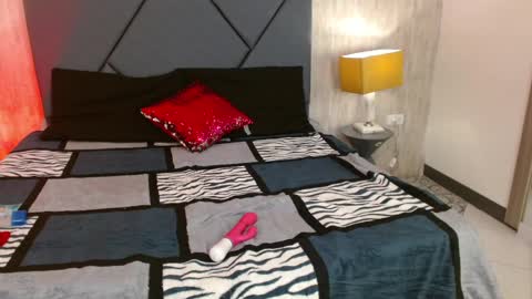 jenifer_cruz online show from April 3, 3:59 am