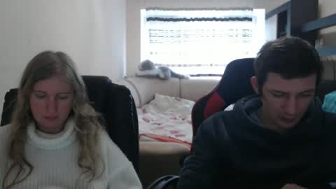 JenisAndPeter online show from March 1, 10:45 am