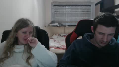 JenisAndPeter online show from March 7, 8:11 pm