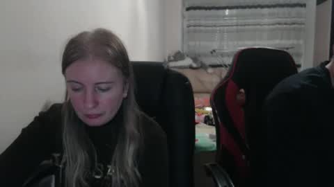 JenisAndPeter online show from September 30, 7:08 pm